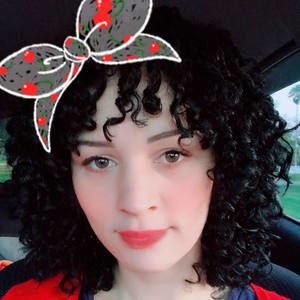 Meet your Posher, Luciana